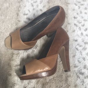 Open toe pumps